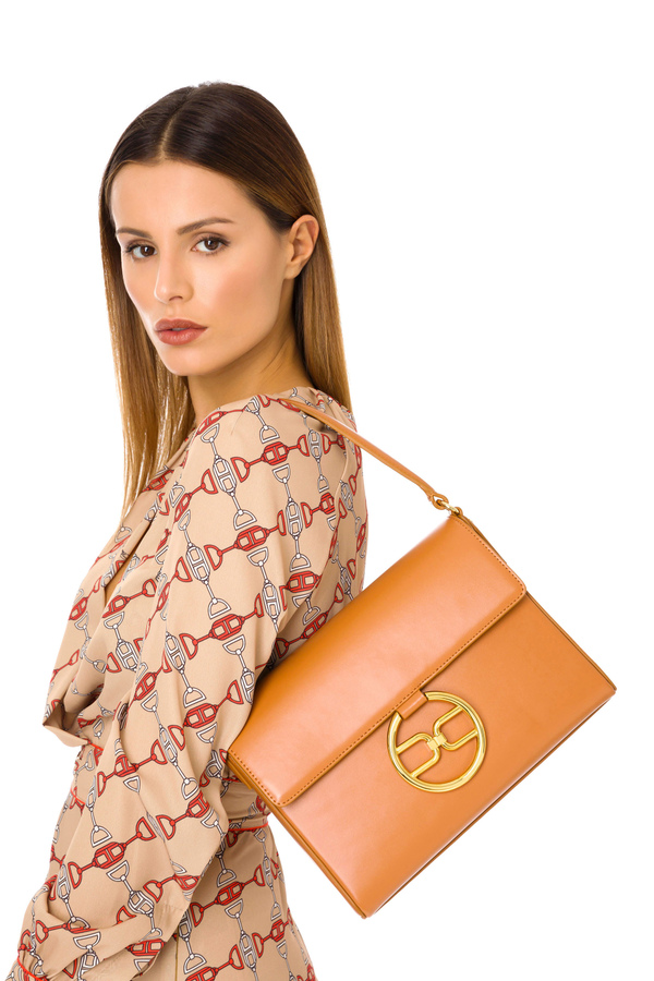 Medium Bag Elisabetta Franchi mit hängendem Logoring - Elisabetta Franchi® Outlet