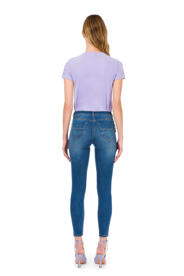 Jeans skinny con charm in oro vecchio - Elisabetta Franchi® Outlet