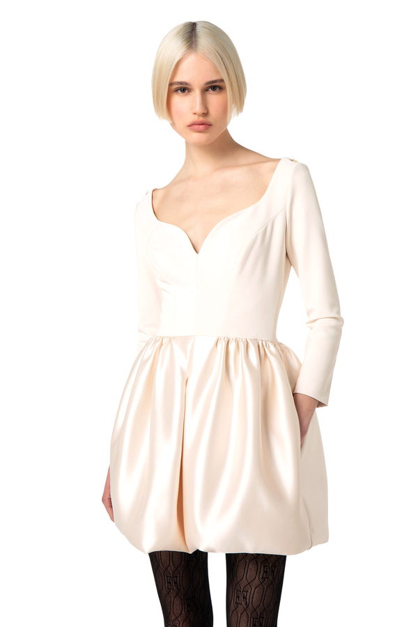 Mantelkleid aus doppellagigem Crêpe mit Ballonrock - Elisabetta Franchi® Outlet