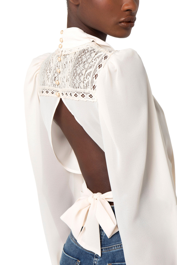 Crop blouse in viscose fabric with lace - Elisabetta Franchi® Outlet