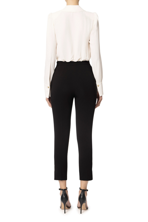 Camicia cropped in georgette di viscosa con catena foulard - Elisabetta Franchi® Outlet