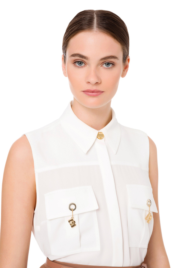 Sleeveless shirt with charm accessory - Elisabetta Franchi® Outlet