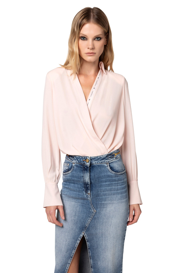Crossed bodysuit-style shirt in georgette fabric with logoed ribbon - Elisabetta Franchi® Outlet