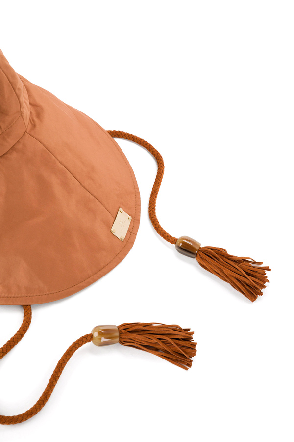 Wide brim hat with tassels - Elisabetta Franchi® Outlet