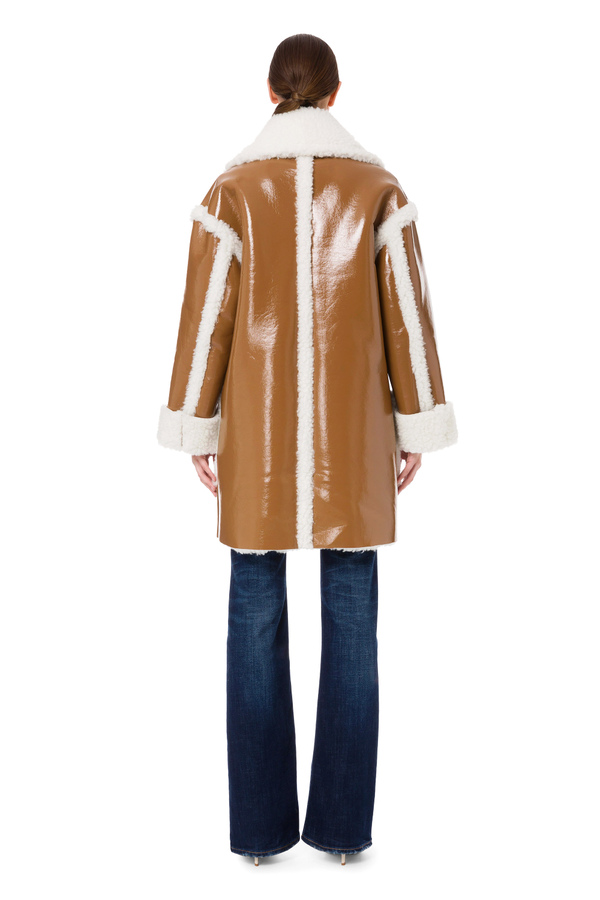 Maxi manteau en naplak avec clous et fourrure écologique - Elisabetta Franchi® Outlet
