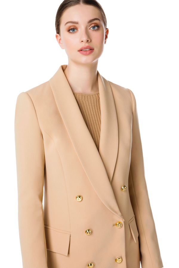 Lange Jacke von Elisabetta Franchi mit goldfarbenen Knöpfen - Elisabetta Franchi® Outlet