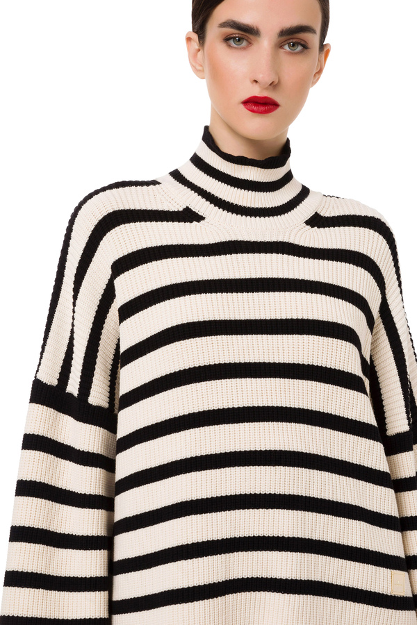 Large volume striped sweater - Elisabetta Franchi® Outlet