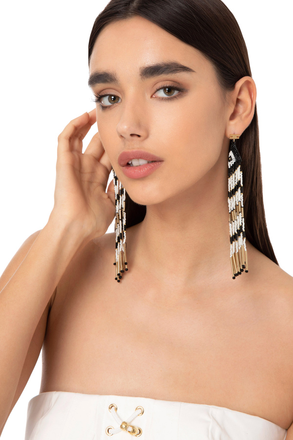 Extra-long beaded pendant earring - Elisabetta Franchi® Outlet