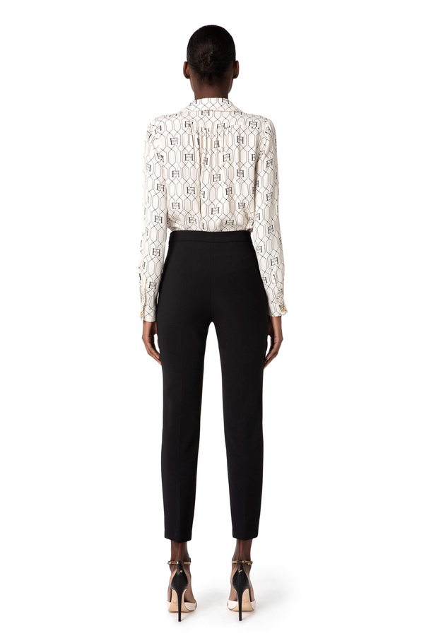 Crêpe straight fit trousers with logo plaques - Elisabetta Franchi® Outlet