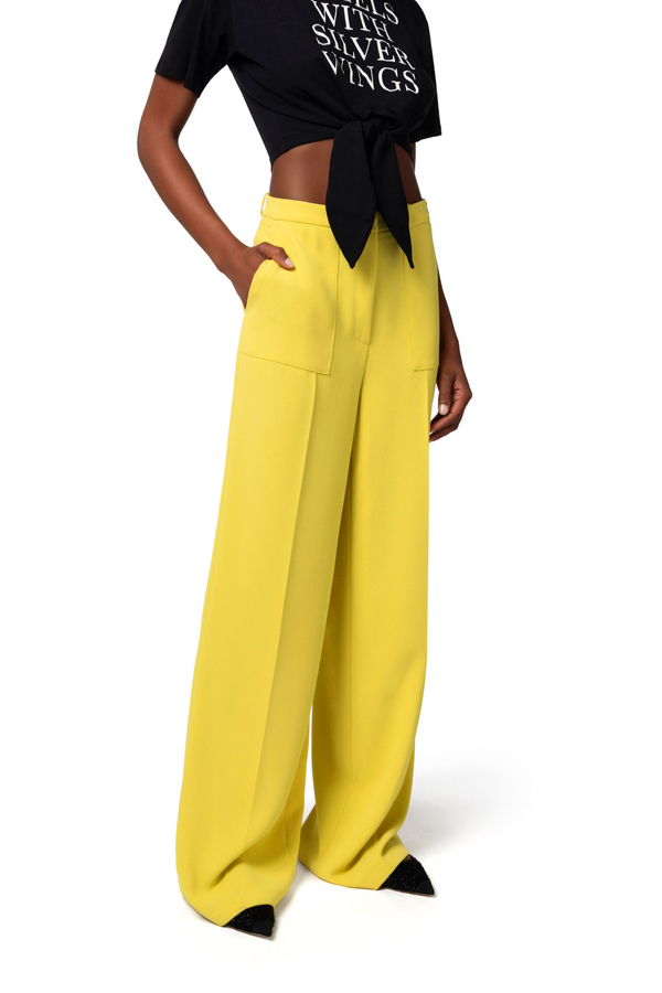 Crêpe straight fit trousers with logo label - Elisabetta Franchi® Outlet