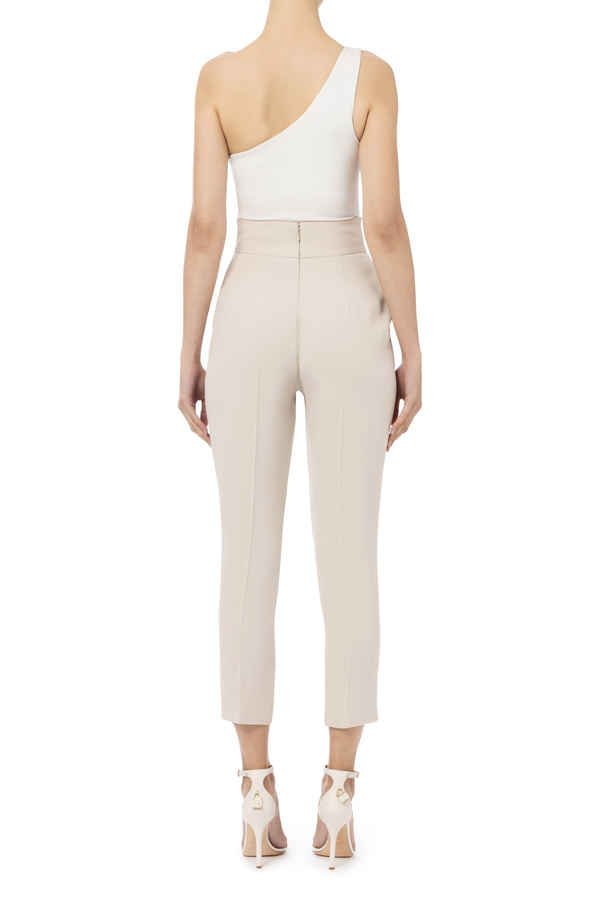 Straight trousers with logo plaque - Elisabetta Franchi® Outlet