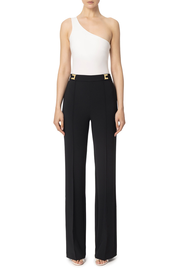 Pantalone palazzo in crêpe con placche logo - Elisabetta Franchi® Outlet