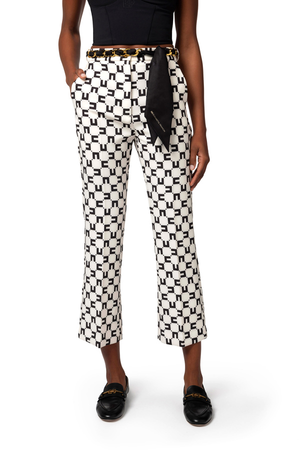 Schlaghose aus Stretch-Crêpe mit Logo-Print und Gürtel mit Tuch - Elisabetta Franchi® Outlet