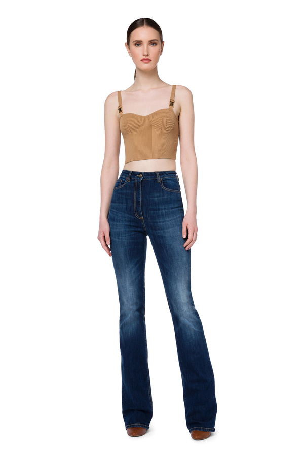 Jeans mit Schlagbein mit Bügelfalte - Elisabetta Franchi® Outlet