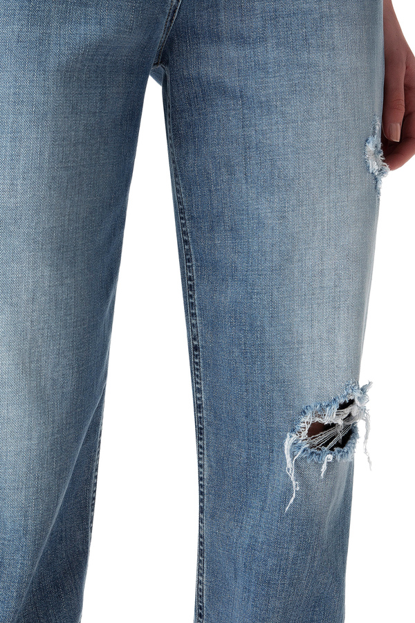 Jeans boyfriend con strappi - Elisabetta Franchi® Outlet