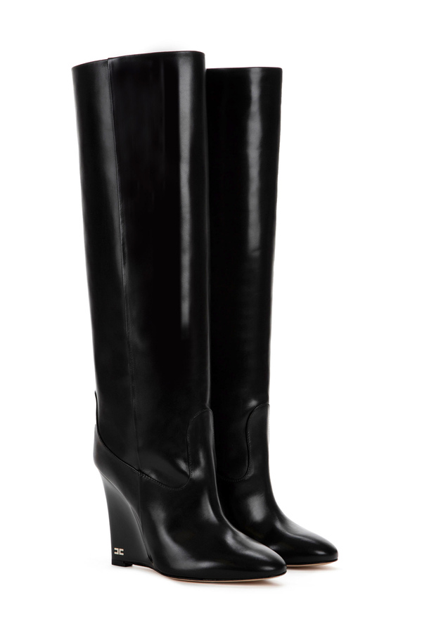 Tube boot with lacquered wedge - Elisabetta Franchi® Outlet