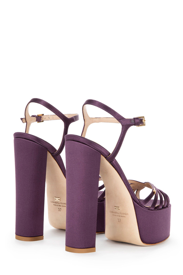 Plateau-Sandale aus Satin mit Logo-Nieten - Elisabetta Franchi® Outlet