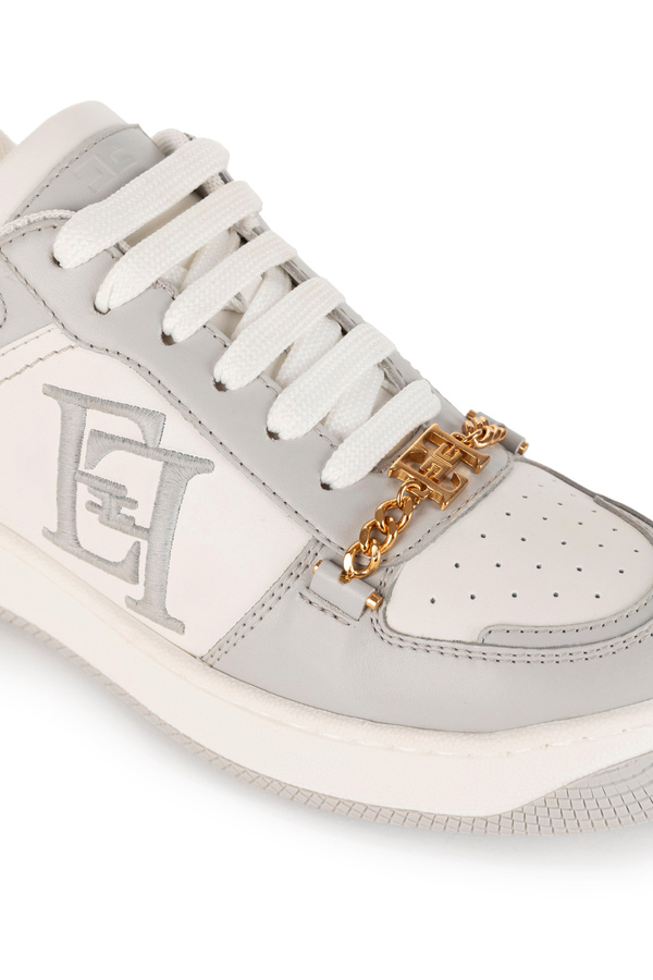 Sneakers in pelle con logo ricamato - Elisabetta Franchi® Outlet