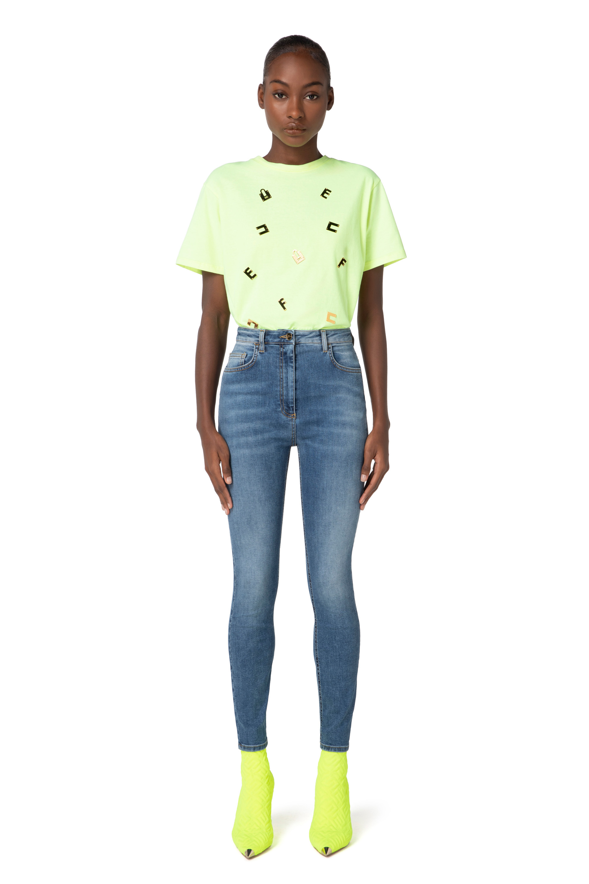 Ankle length skinny jeans
